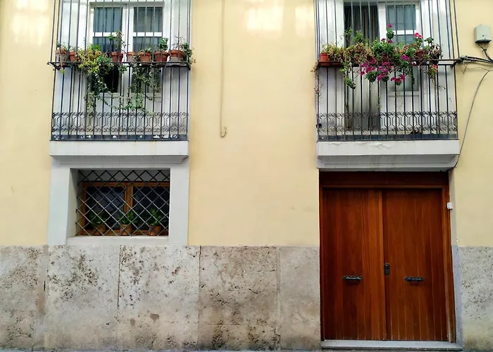 Estudio Pino En Casco Antiguo Valenciayole